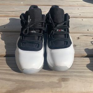 Jordan 11 reverse concord SIZE 10